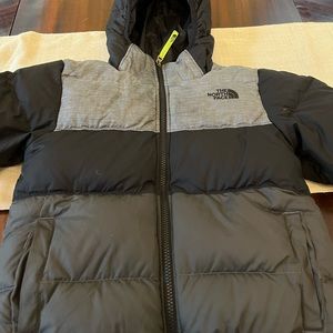 Boys' Reversible North Face Down Hooded Jacket size small.  Very good condition.